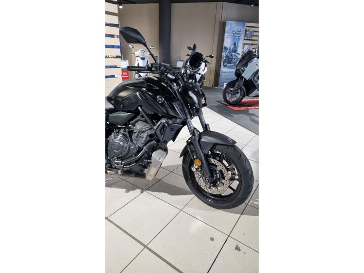 YAMAHA MT-07 (47.5CV)
