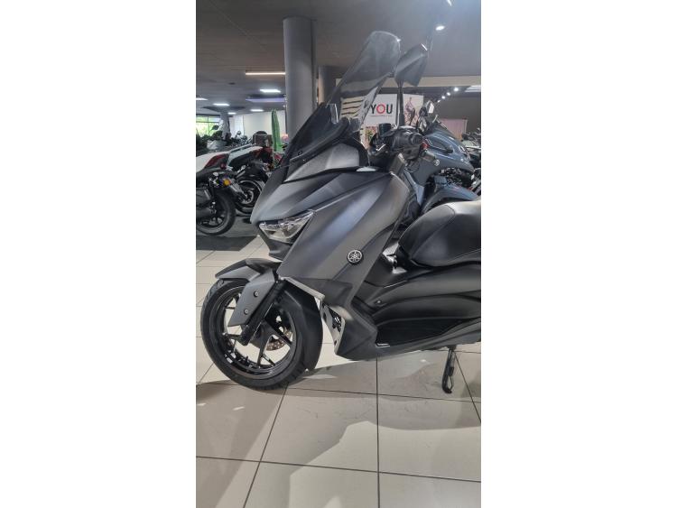 YAMAHA XMAX 300