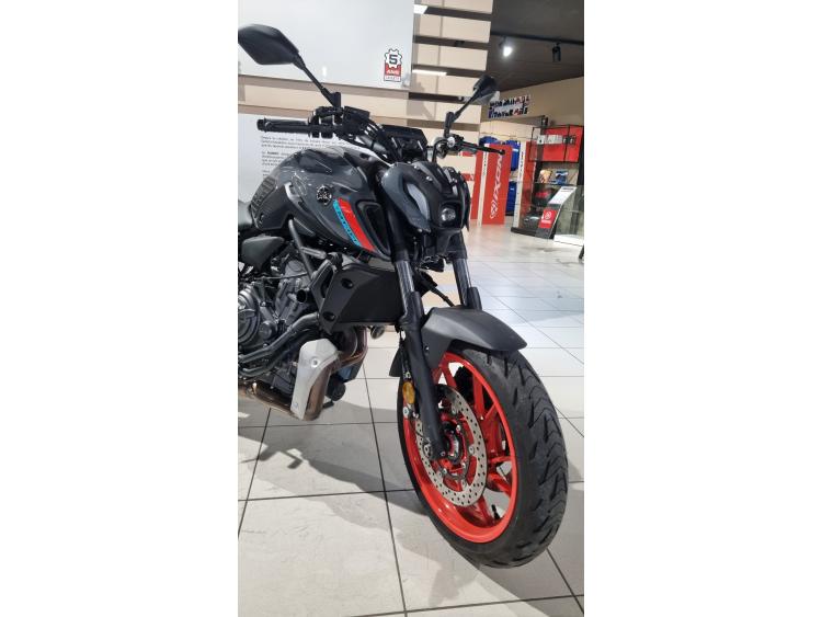 YAMAHA MT-07 (47.5CV)