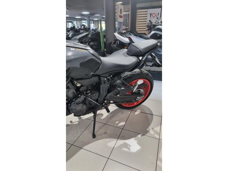 YAMAHA MT-07 (47.5CV)