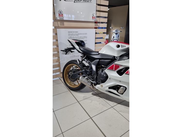 YAMAHA YZF-R7 WORLD GP 60TH ANNIVERSARY