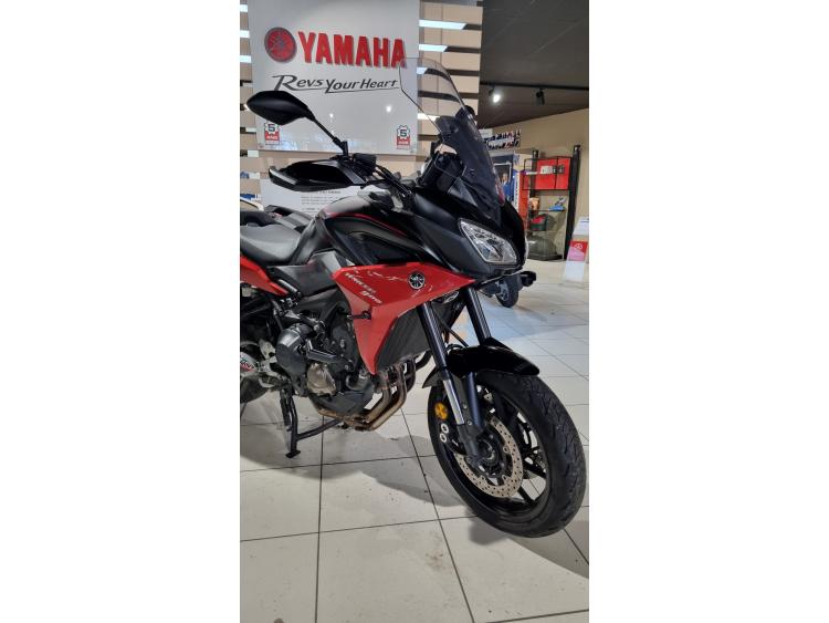 YAMAHA TRACER 900