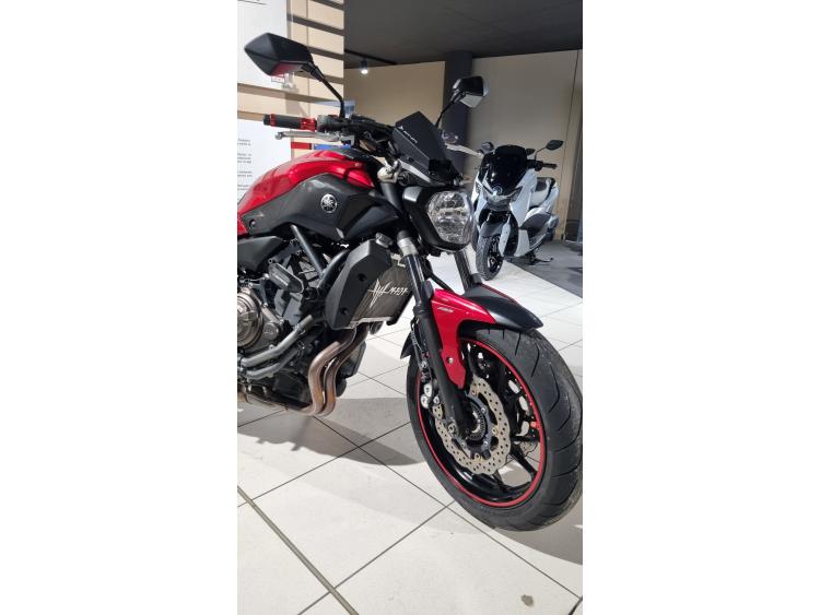 YAMAHA MT-07 (47.5CV)