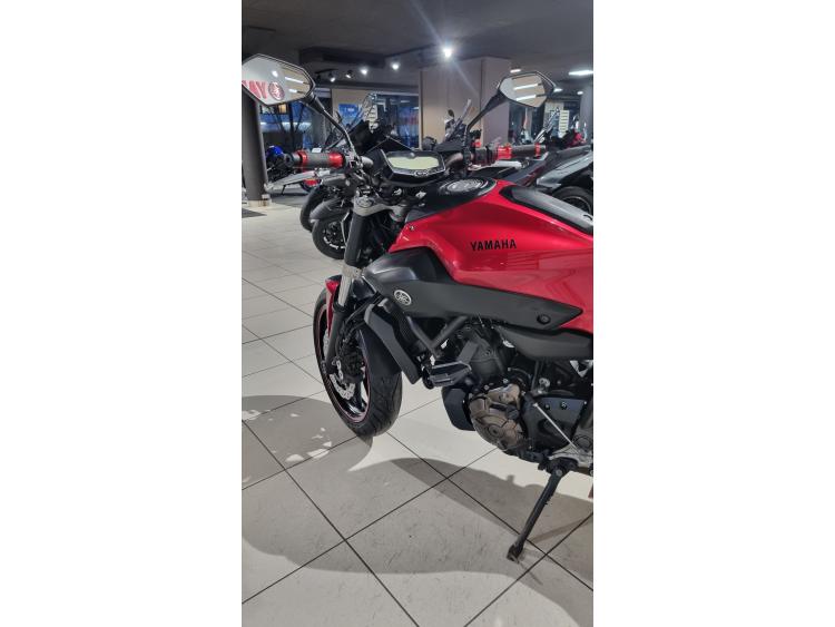 YAMAHA MT-07 (47.5CV)