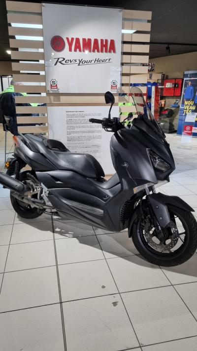 YAMAHA XMAX 125