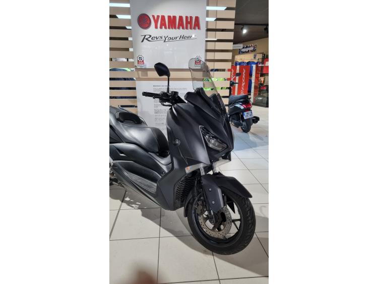 YAMAHA XMAX 125