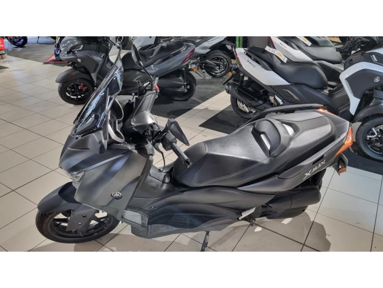 YAMAHA XMAX 125