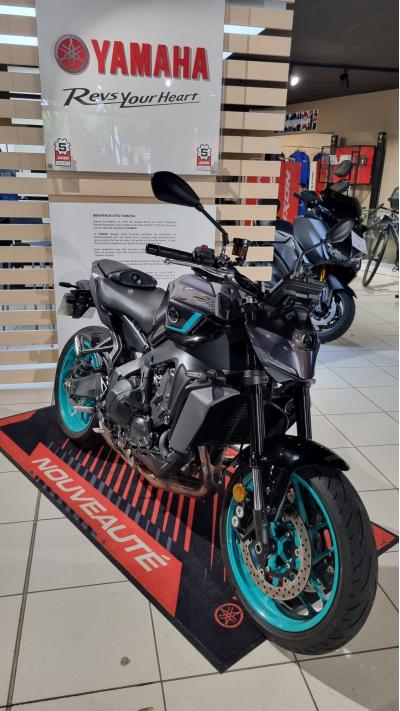 YAMAHA MT-09  Y-AMT