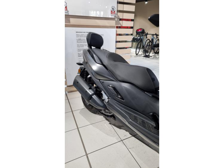 YAMAHA TRICITY 300