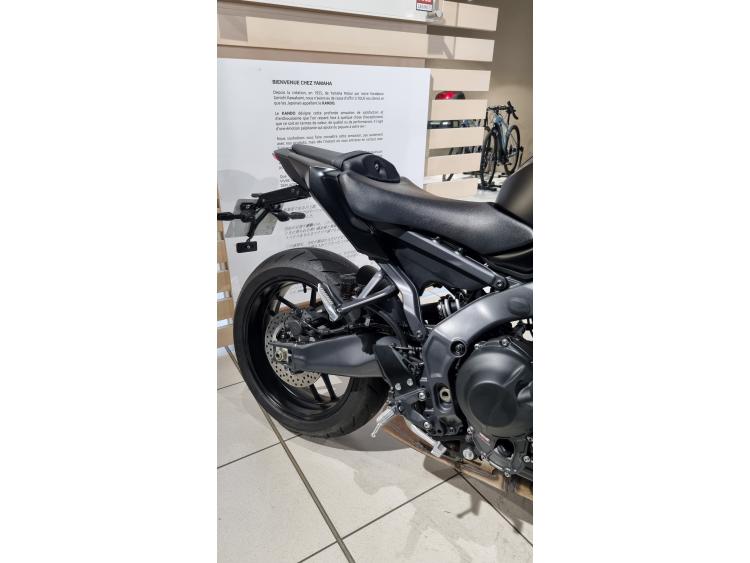 YAMAHA MT-09