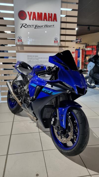 YAMAHA YZF 1000 R1