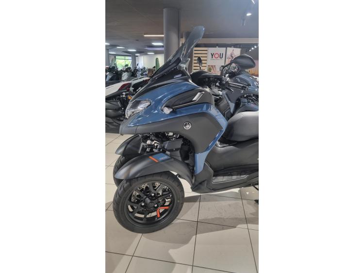 YAMAHA TRICITY 300